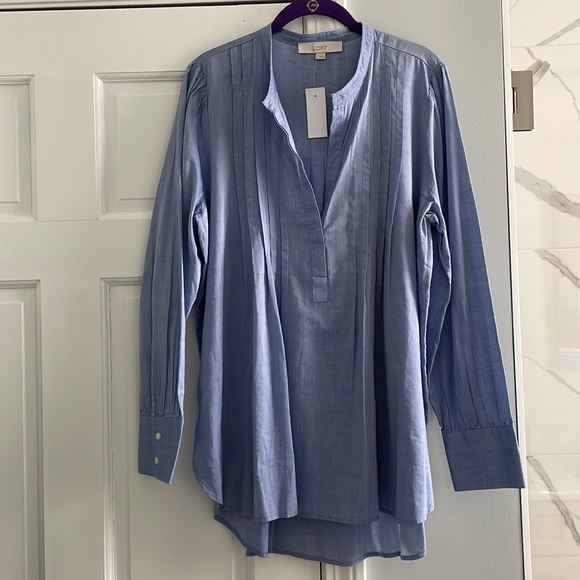 NWT LOFT Blue Flowy Lightweight Split-neck Pin-tuck Pleated Tunic Top - Picture 4 of 12